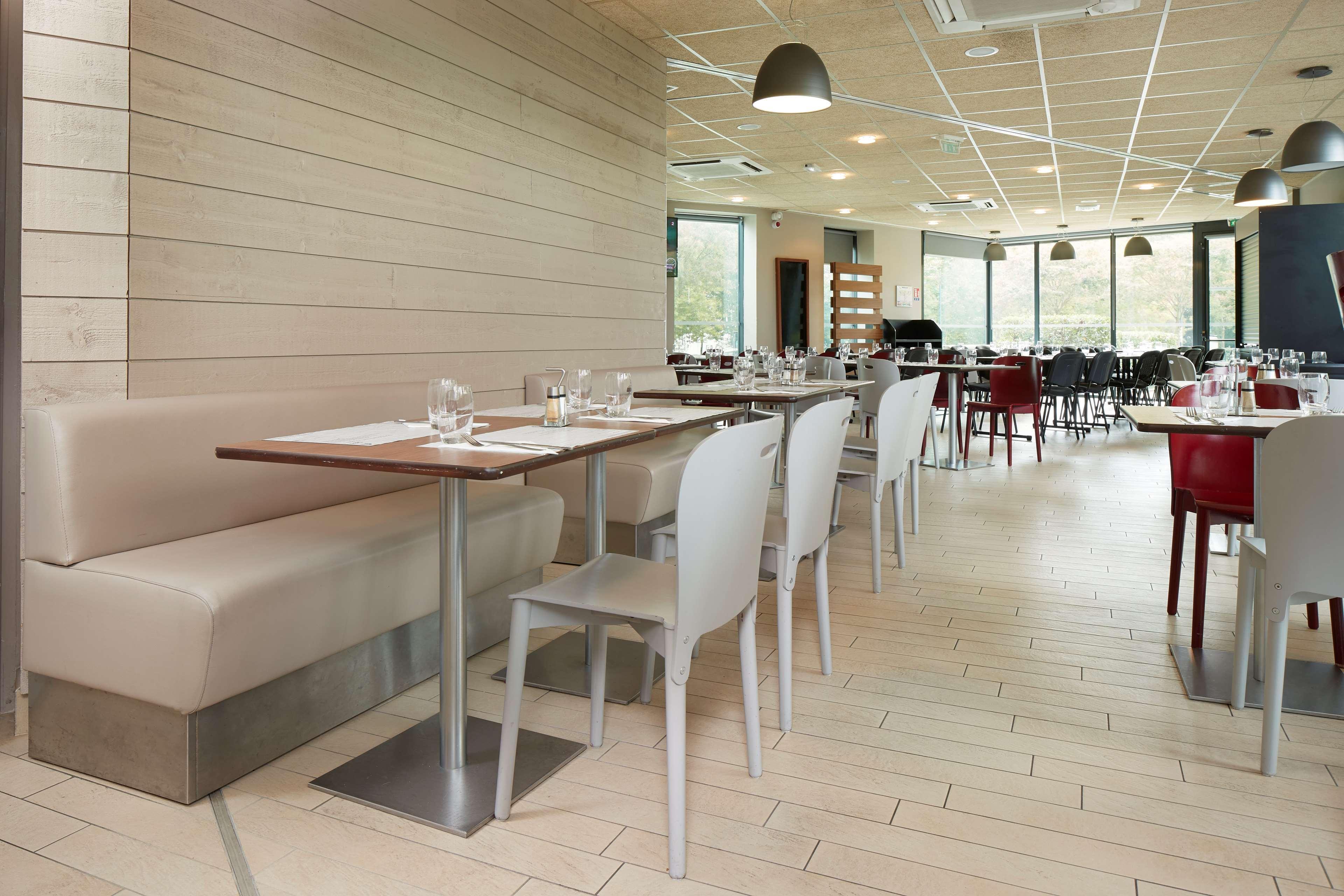 Hotel Campanile Centre - Saint Jacques 3*