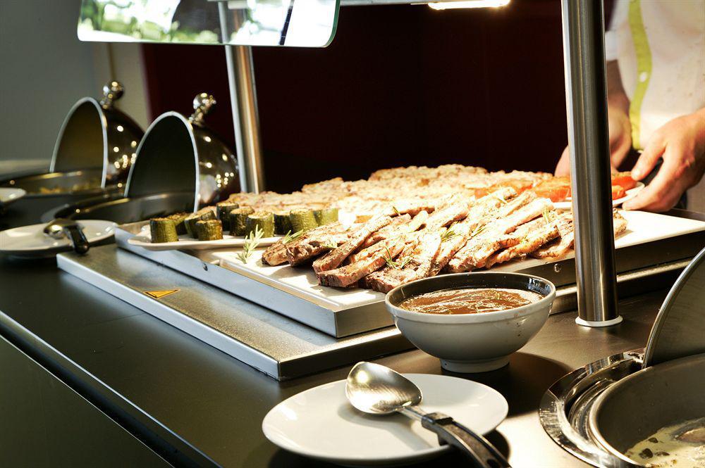 Campanile Centre - Saint Jacques Hotel